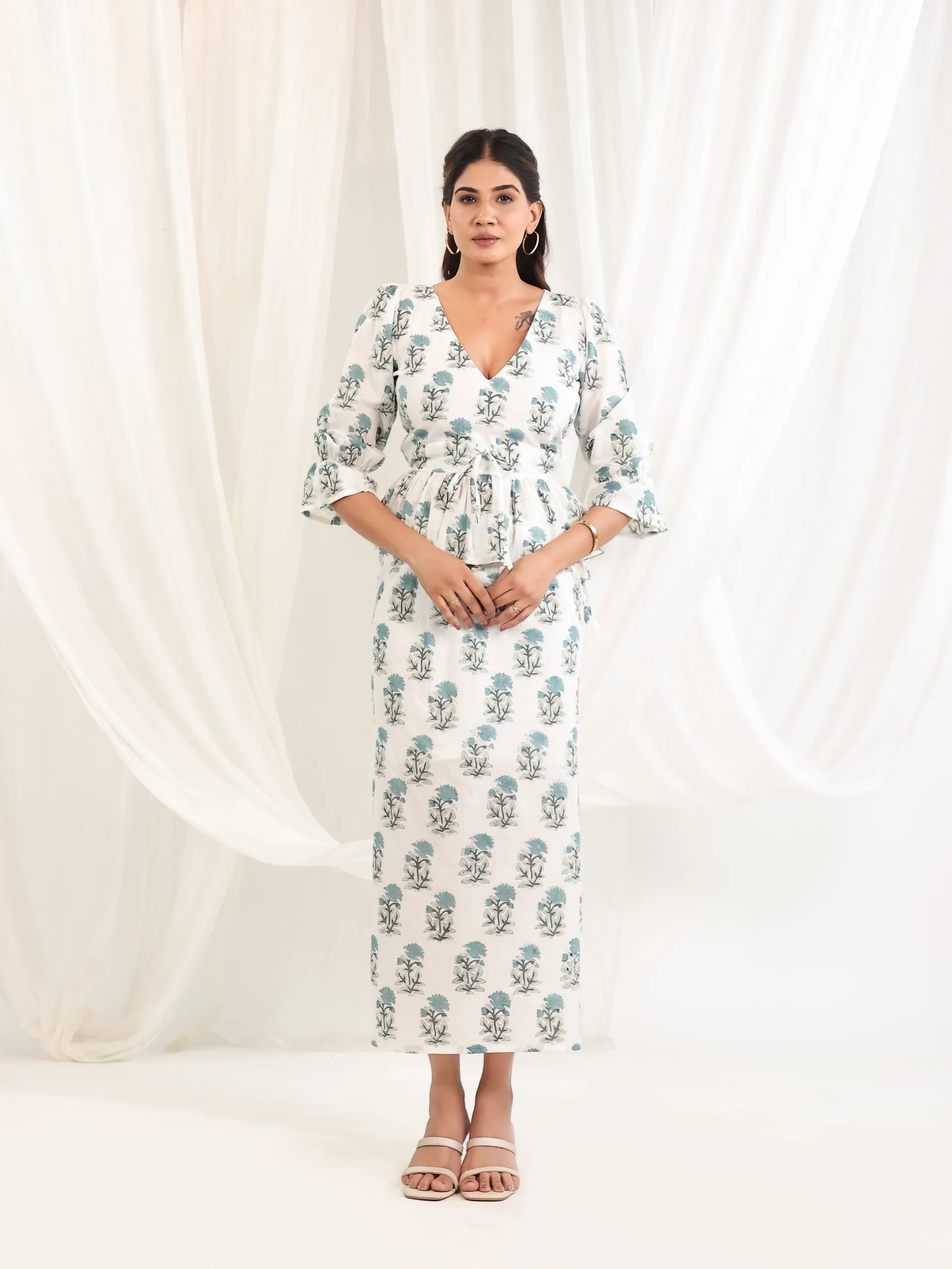 Summer Blossom Cotton Co-Ord Set – Ivory & Teal 1 Summer Blossom Cotton Co-Ord Set – Ivory & Teal